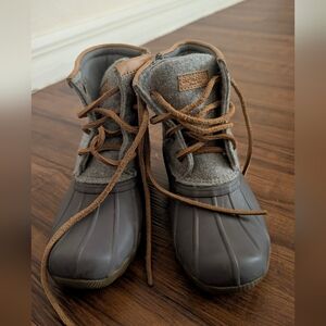 Sperry Saltwater Boots in Gray and Tan